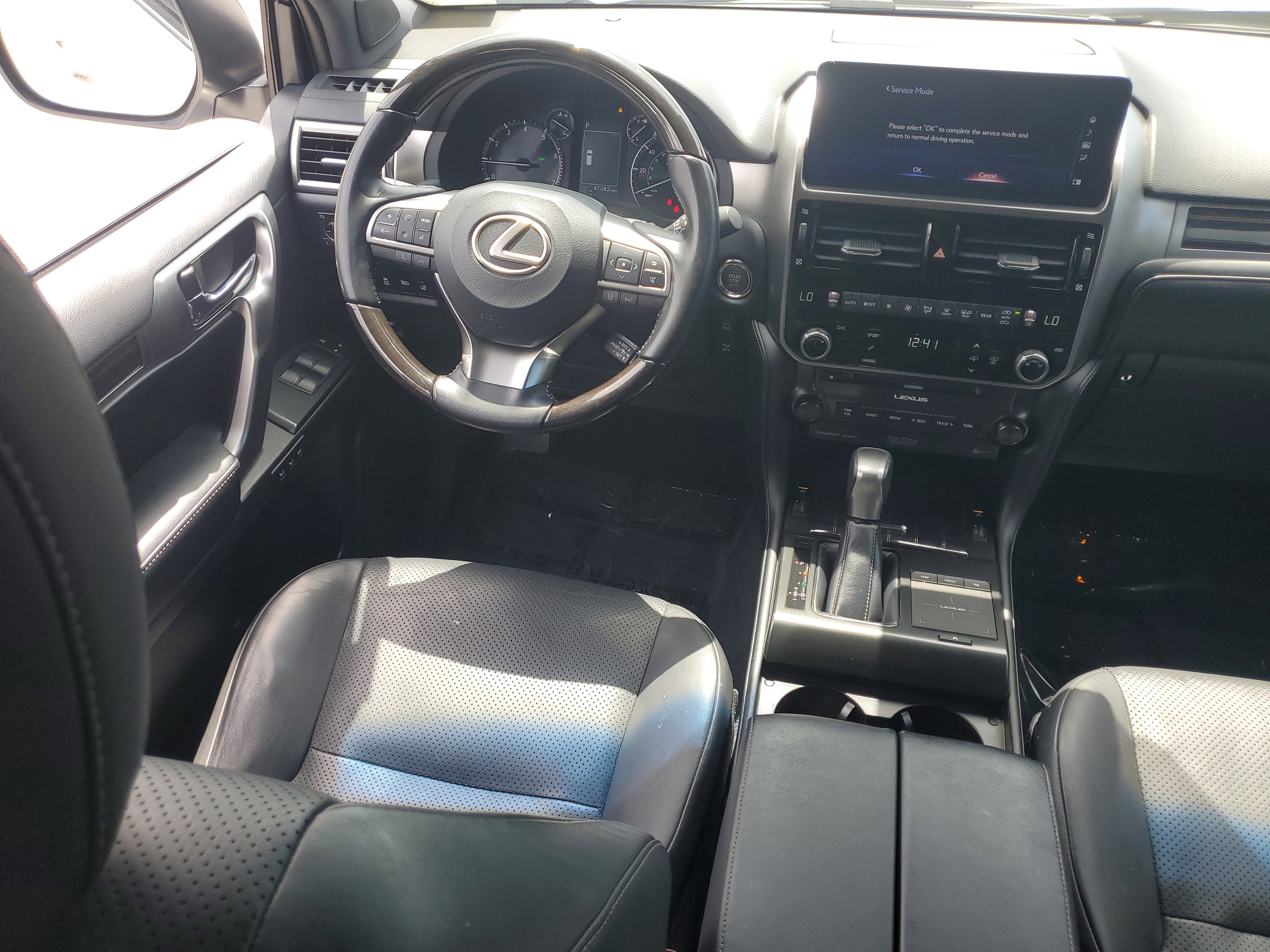 Used 2022 Lexus GX 460 Luxury w/ Accessory Package image 13