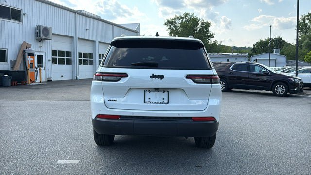 Certified 2025 Jeep Grand Cherokee L Altitude AWD/4WD image 7