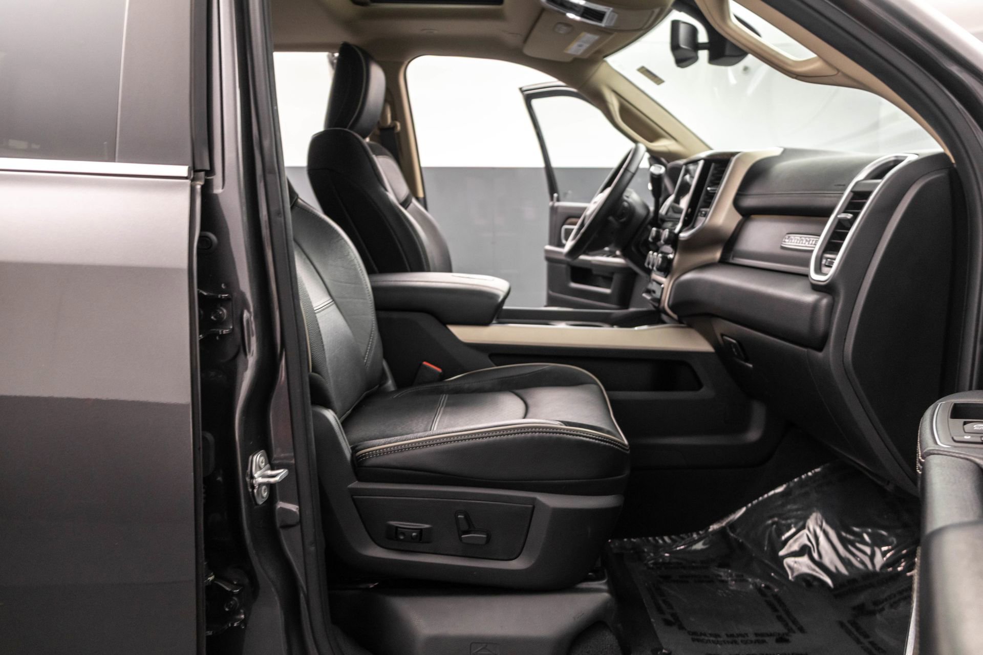 Used 2020 RAM 2500 Laramie AWD/4WD image 41