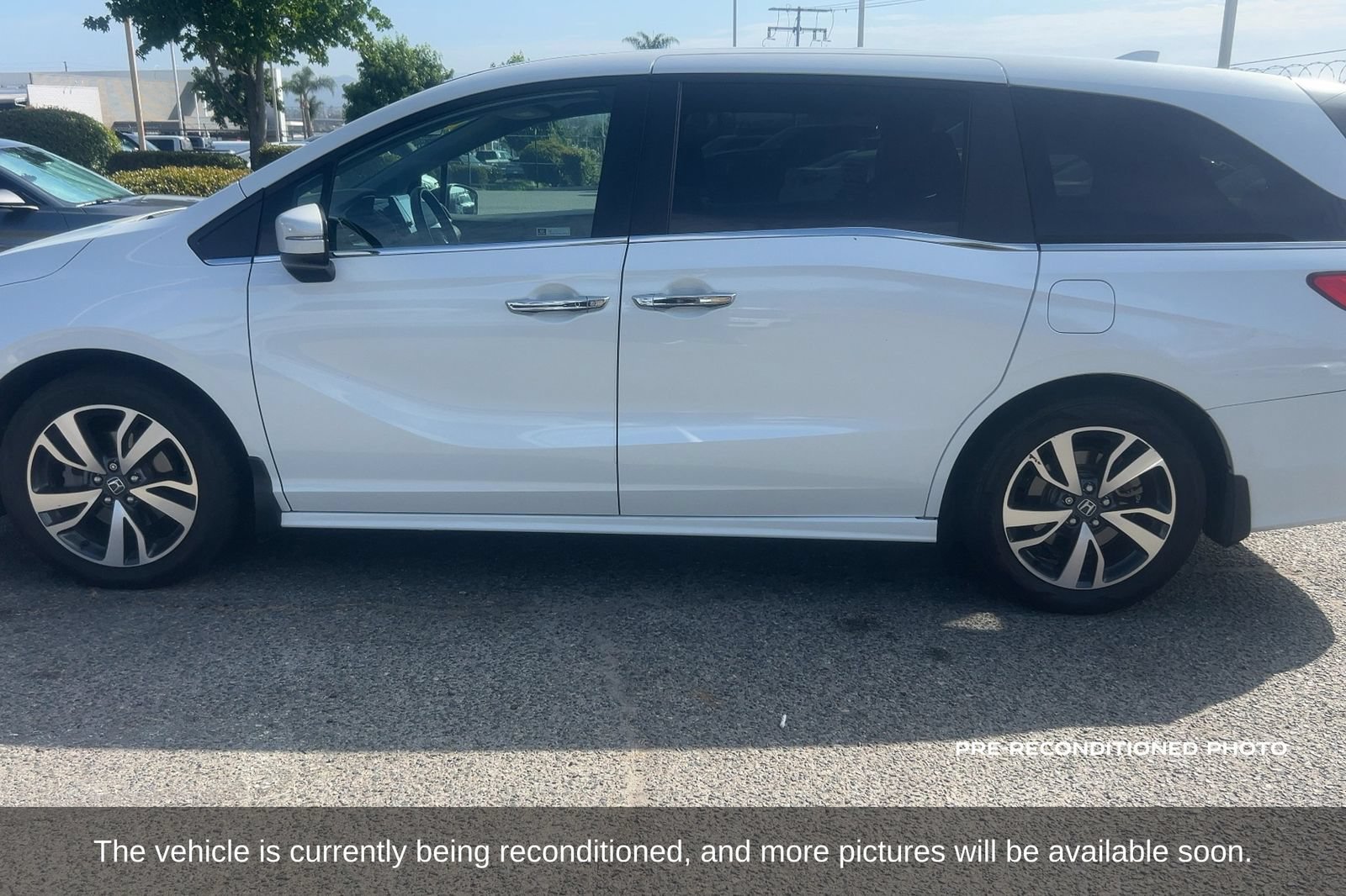 Used 2023 Honda Odyssey Touring image 9