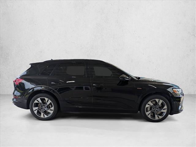 Used 2021 Audi e-tron Premium w/ Convenience Plus Package AWD/4WD image 4