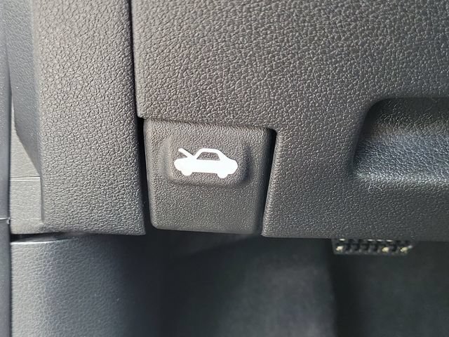 Used 2022 Hyundai Venue Limited w/ Cargo Package FWD image 13