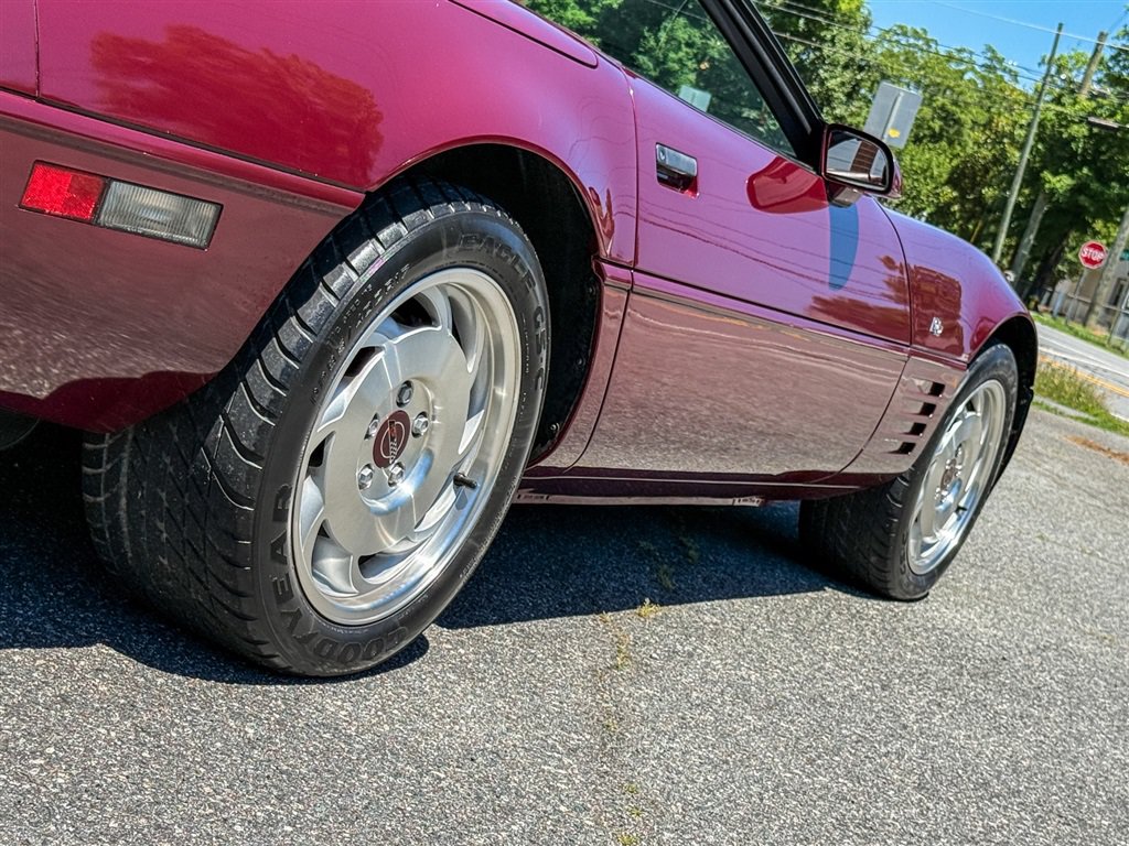 Used 1993 Chevrolet Corvette Convertible RWD image 41