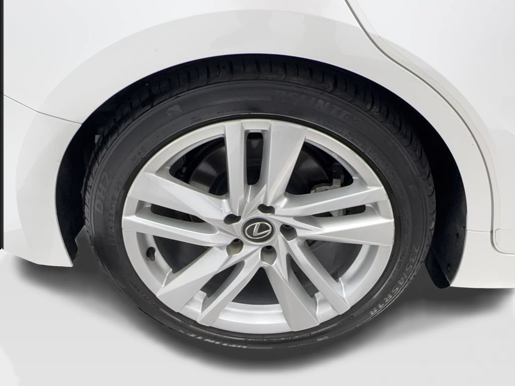 Used 2023 Lexus IS 300 w/ Comfort Package RWD image 16