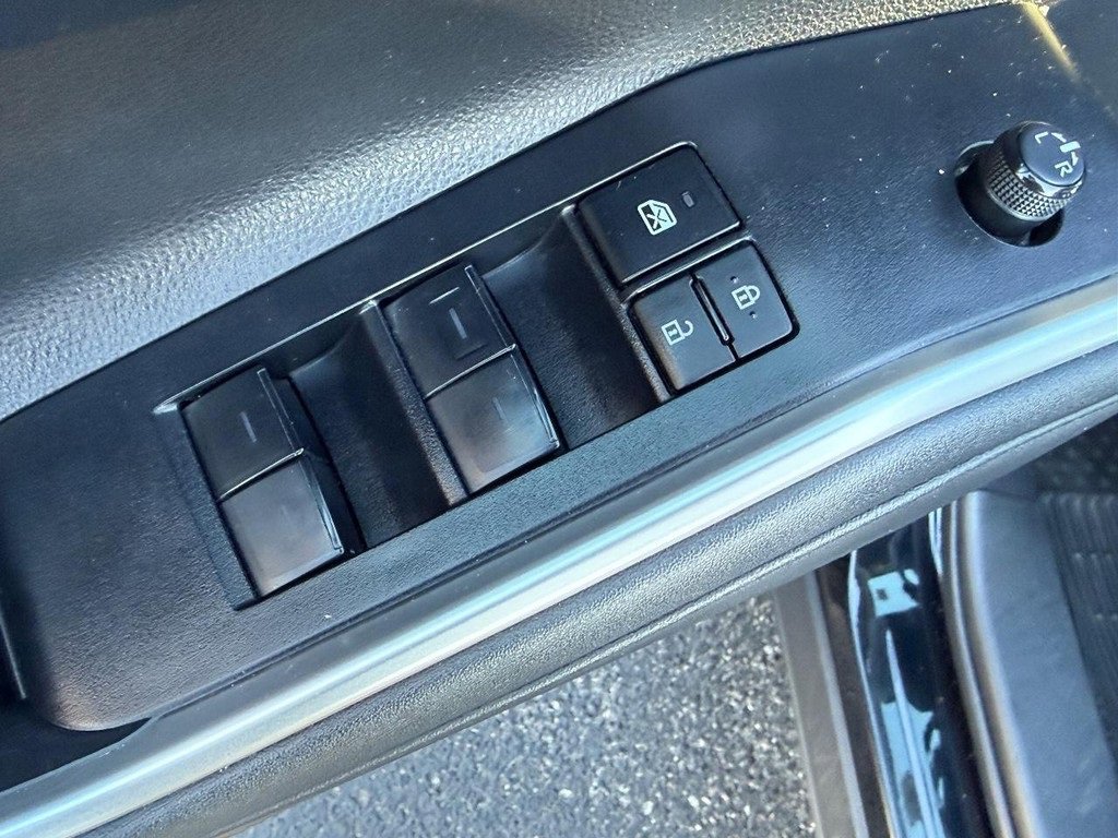 Certified 2023 Toyota Highlander XLE image 18