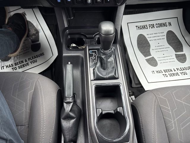 Used 2018 Toyota Tacoma TRD Sport w/ Technology Package image 18