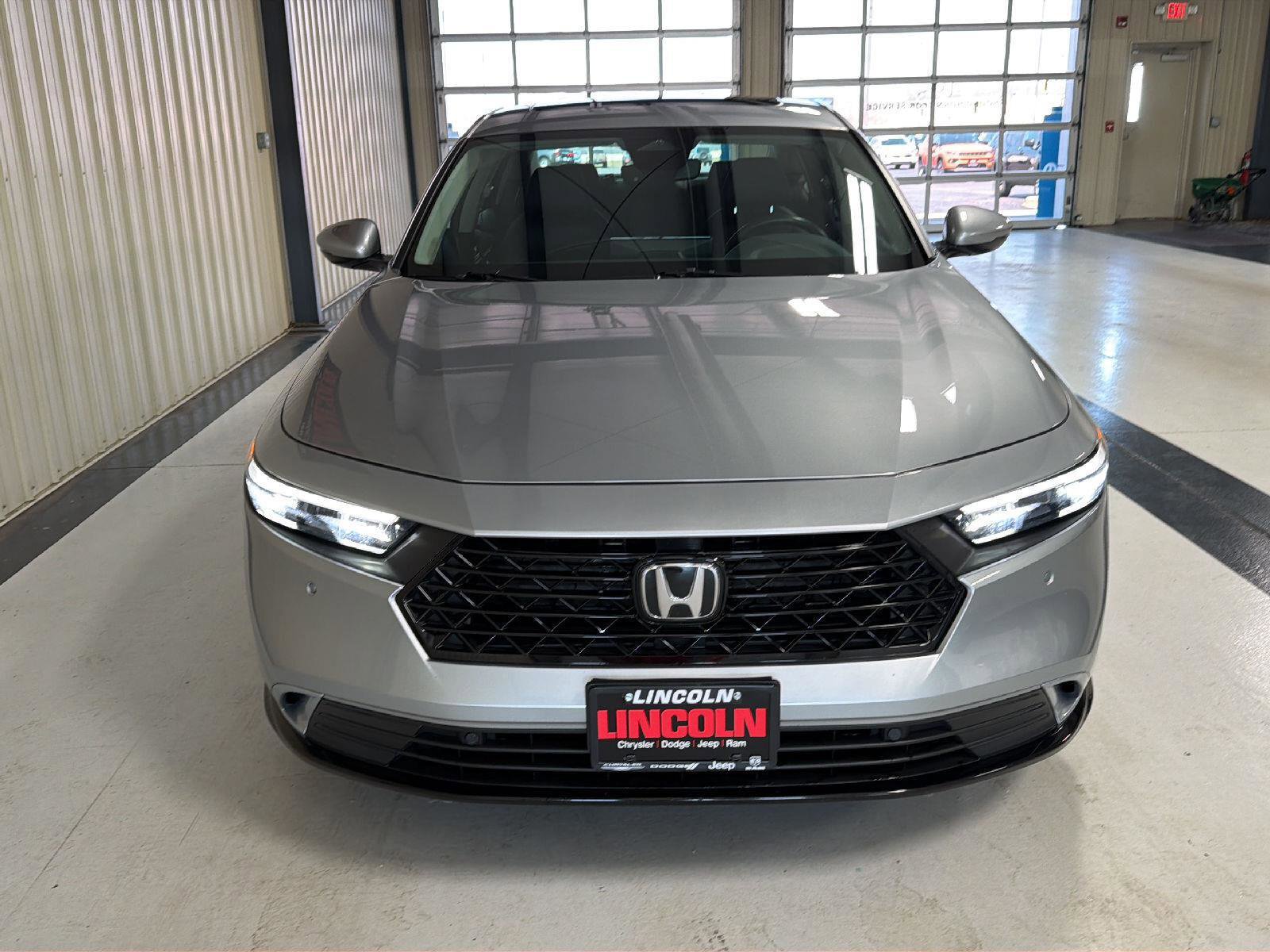 Used 2023 Honda Accord EX-L image 4