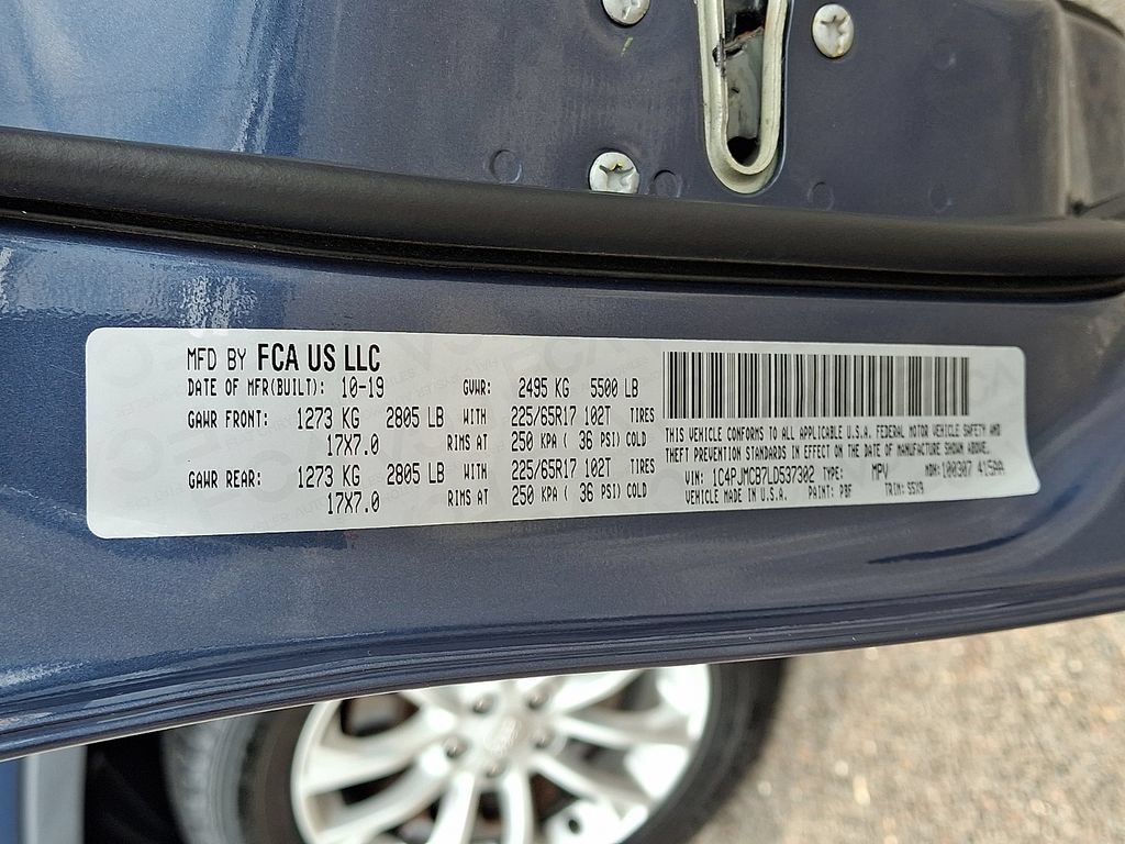 Used 2020 Jeep Cherokee Latitude w/ Cold Weather Group AWD/4WD image 28