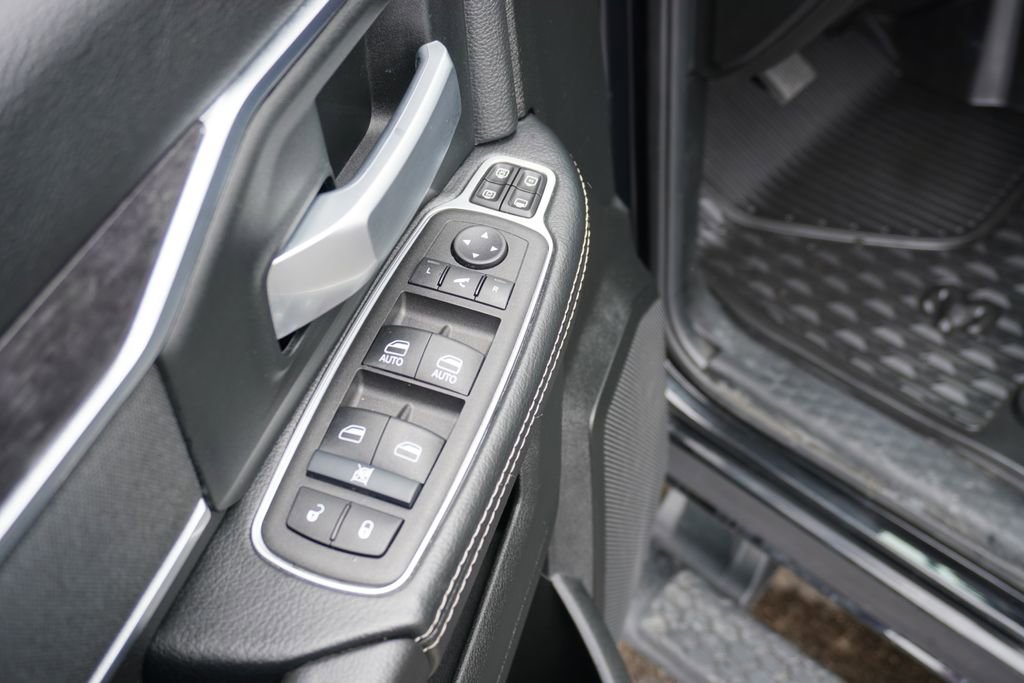 Used 2024 RAM 3500 Big Horn w/ Night Edition image 19