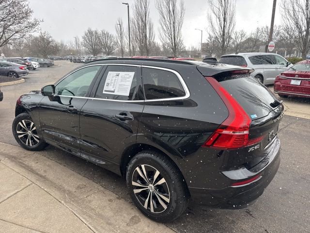 Used 2023 Volvo XC60 B5 Core image 6