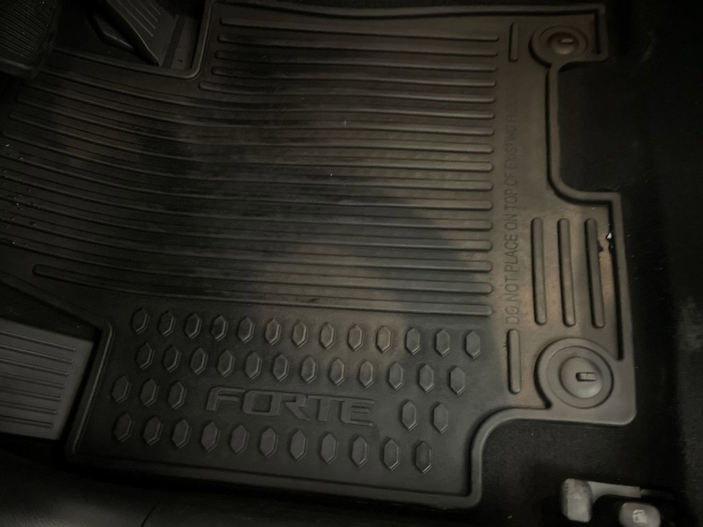 Used 2016 Kia Forte Koup EX image 26