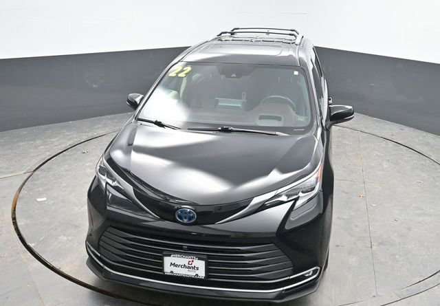 Used 2022 Toyota Sienna Platinum image 26