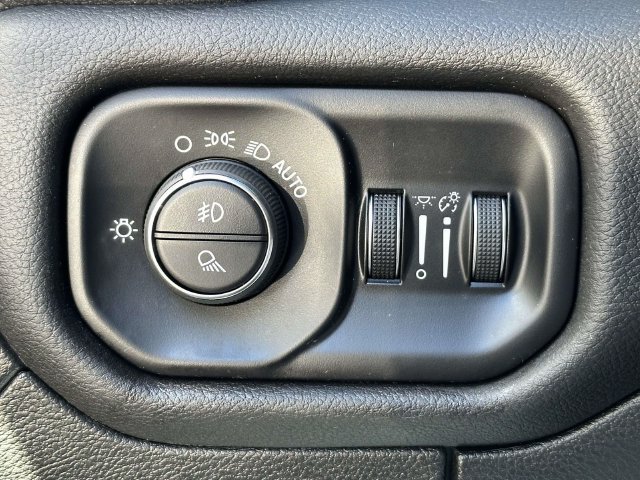 Used 2024 RAM 1500 Laramie AWD/4WD image 26
