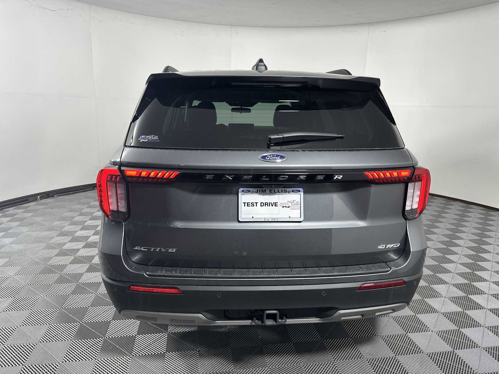 New 2025 Ford Explorer Active w/ Active Comfort Package image 6