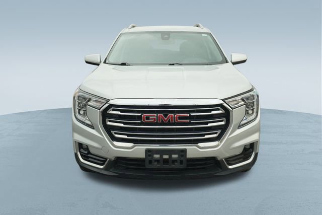 Used 2022 GMC Terrain SLT image 2