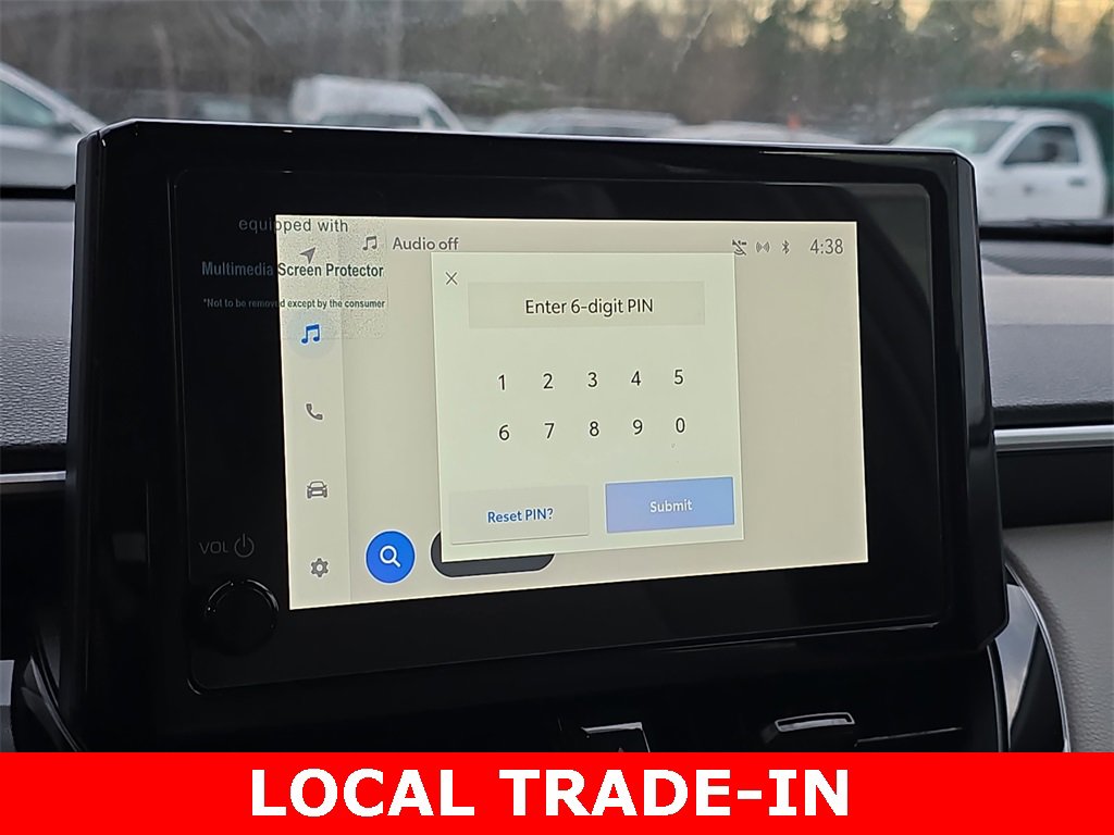 Used 2025 Toyota Corolla Cross L image 22