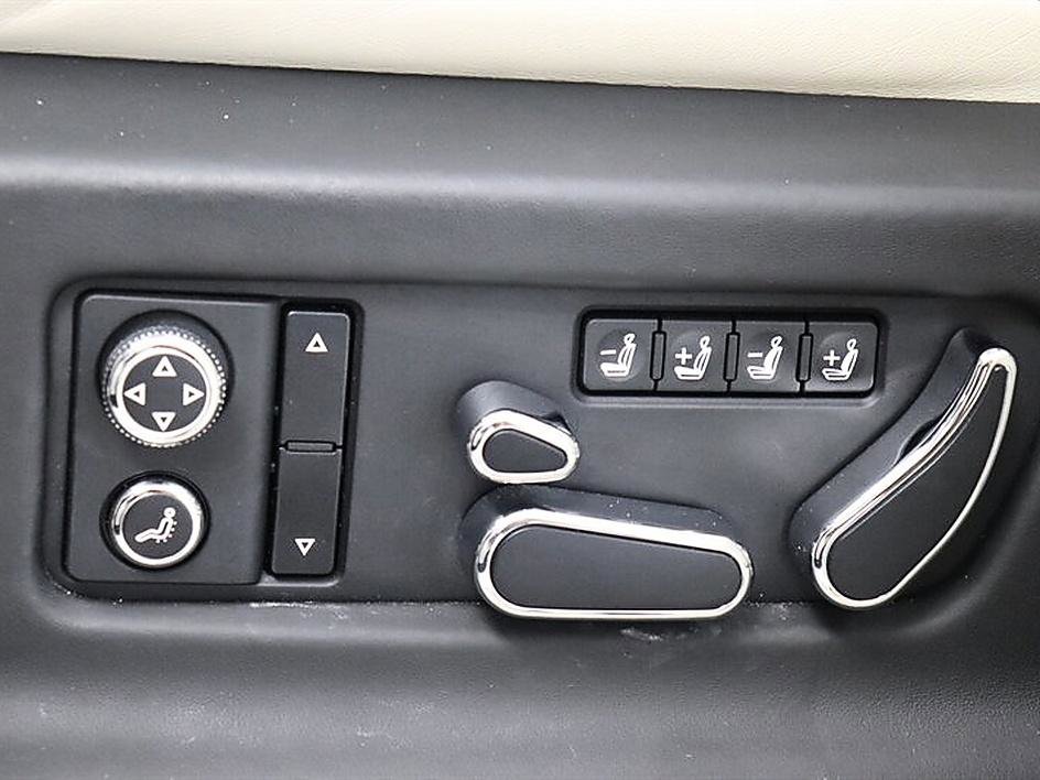 Used 2019 Bentley Bentayga AWD/4WD image 51