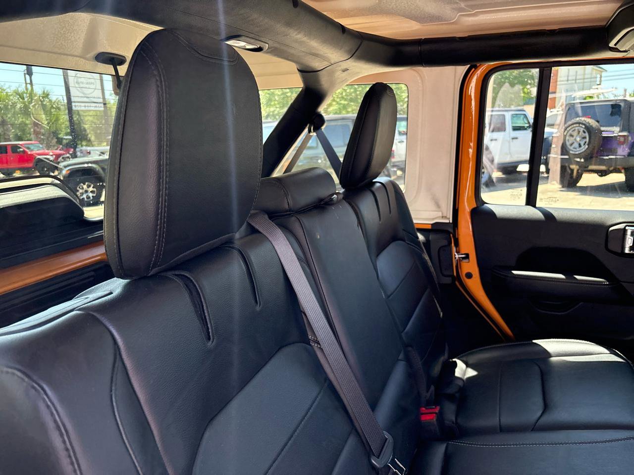 Used 2021 Jeep Wrangler Unlimited Sahara w/ Cold Weather Group AWD/4WD image 12