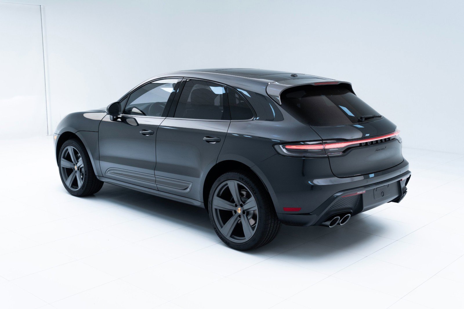 New 2025 Porsche Macan Turbo image 3