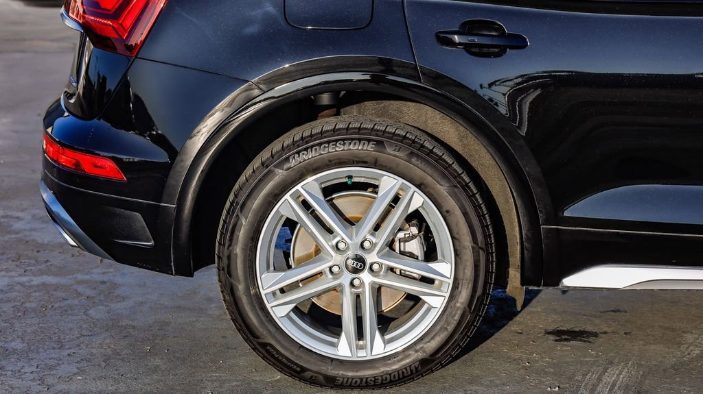 Used 2021 Audi Q5 e Premium Plus w/ Premium Plus Package image 12