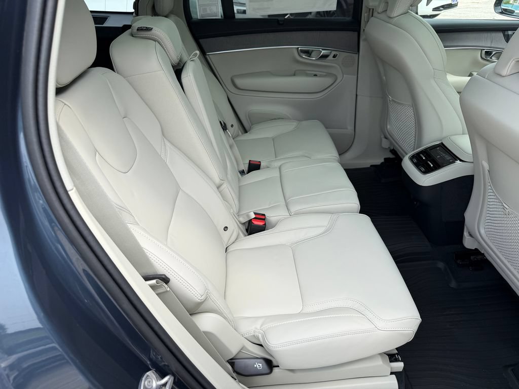 New 2026 Volvo XC90 B6 Ultra w/ Protection Package Premier AWD/4WD image 11