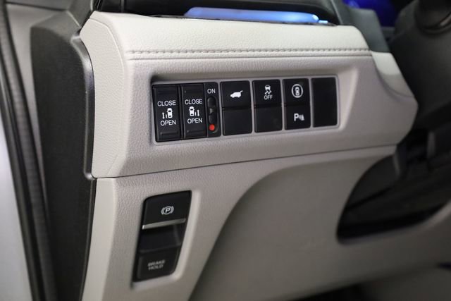 Used 2024 Honda Odyssey Touring image 11