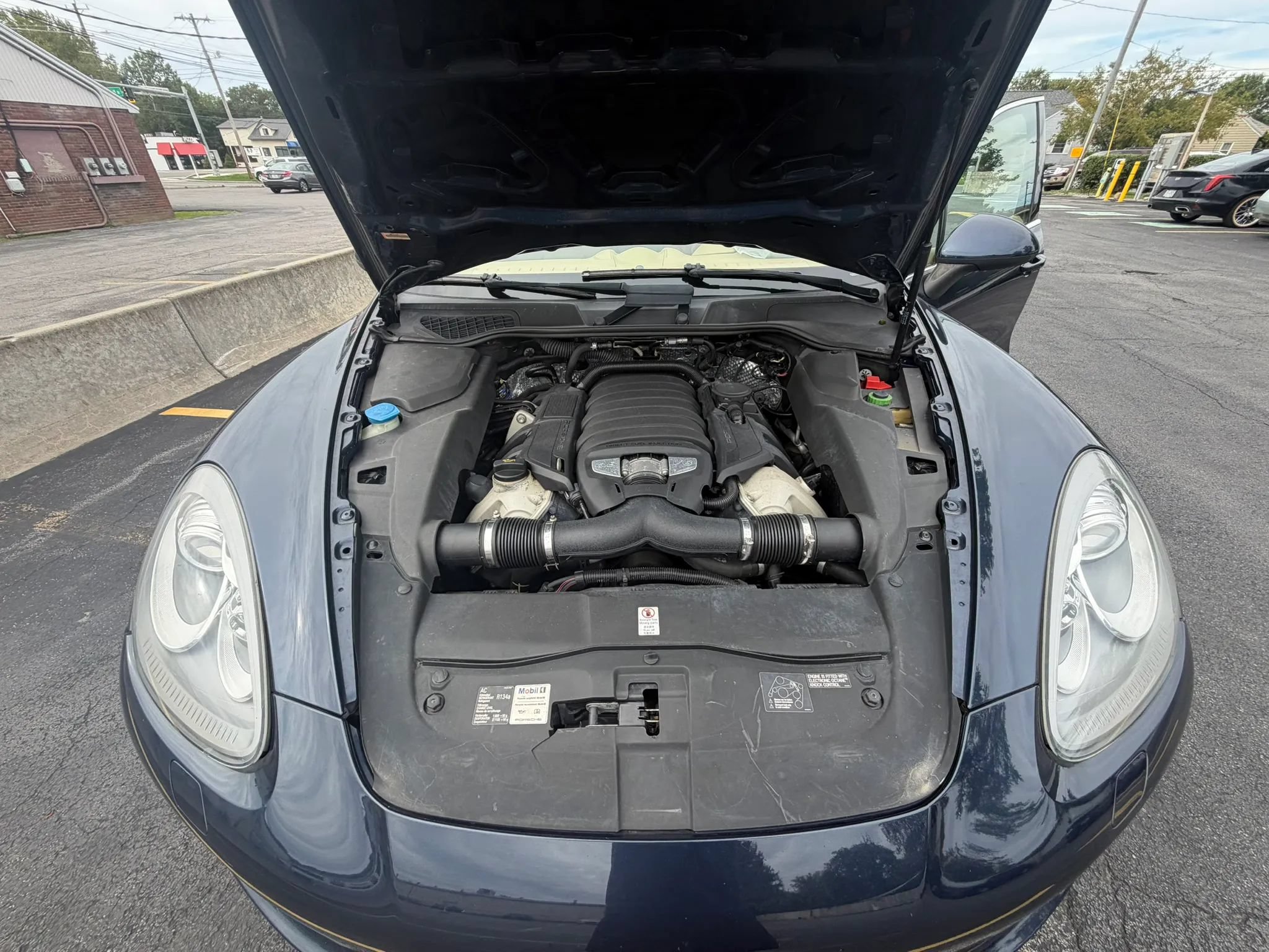 Used 2014 Porsche Cayenne S w/ Comfort Package AWD/4WD image 35