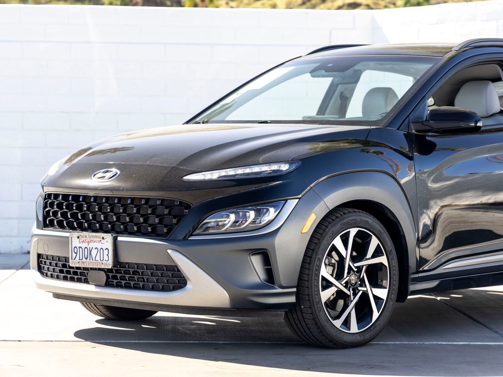 Used 2023 Hyundai Kona Limited image 6