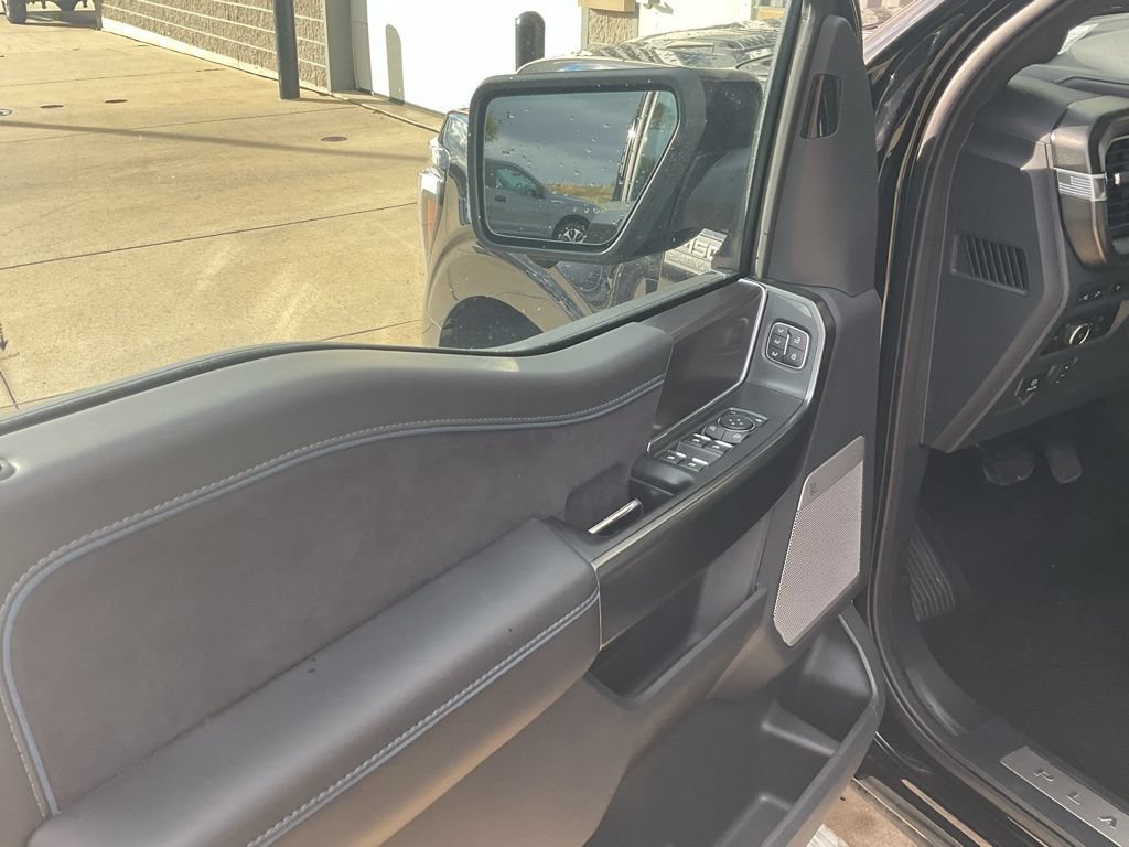 Used 2024 Ford F150 Platinum AWD/4WD image 9