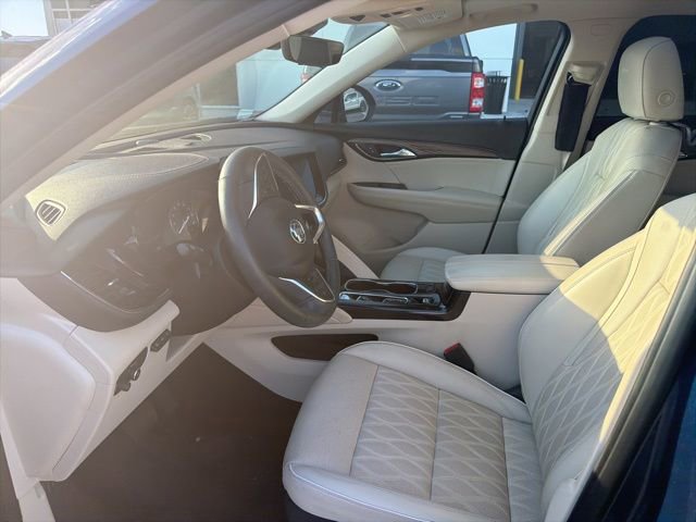 Used 2023 Buick Envision Avenir image 13