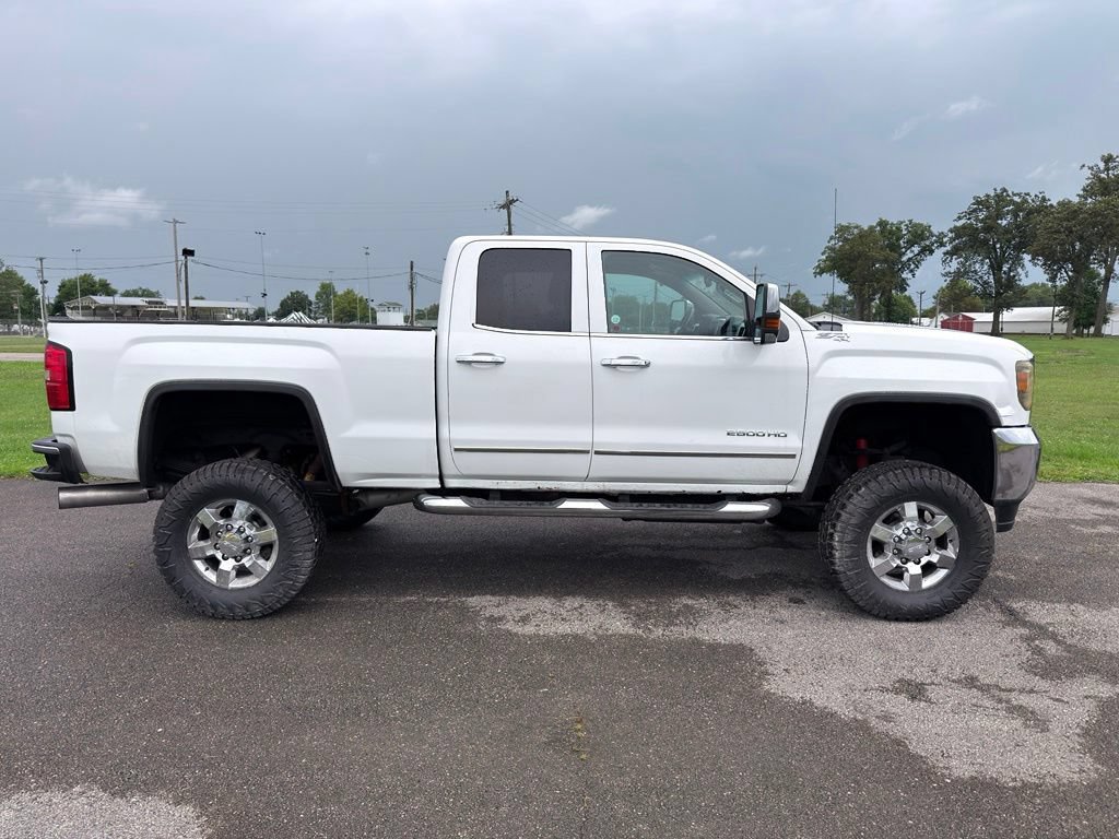 Used 2016 GMC Sierra 2500 SLT w/ Suspension Package, Off-Road AWD/4WD image 9