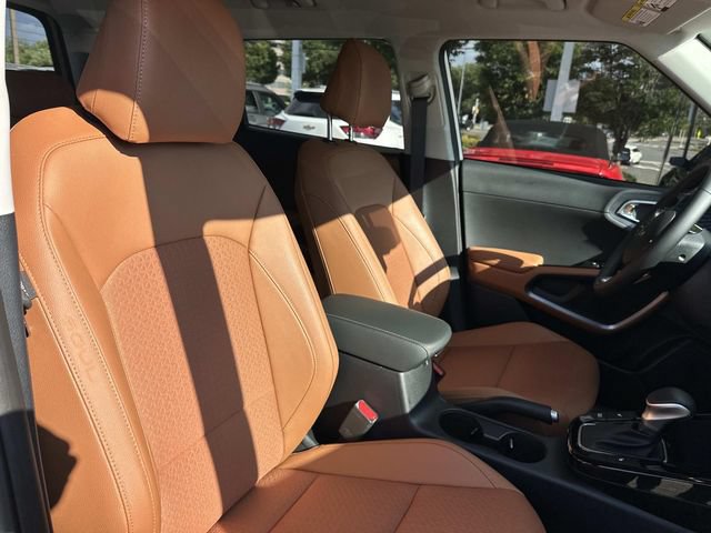 Used 2025 Kia Soul EX FWD image 11