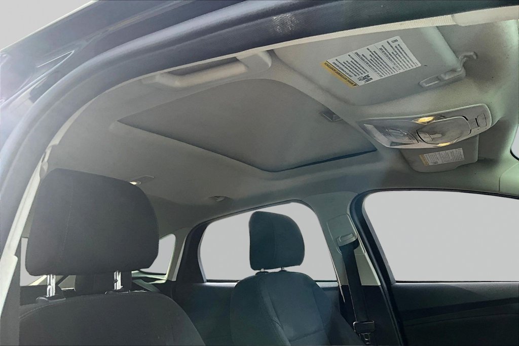 Used 2017 Ford Focus SEL FWD image 27