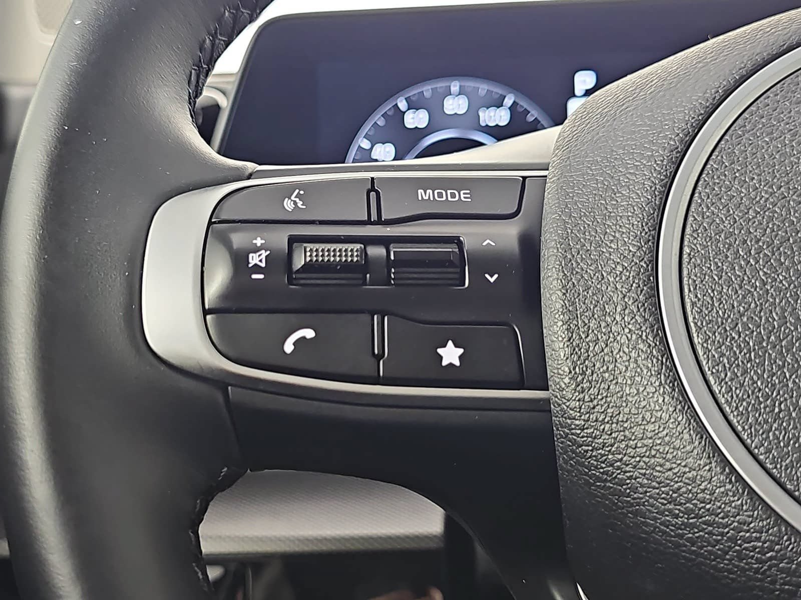 Used 2024 Kia Sportage SX FWD image 17