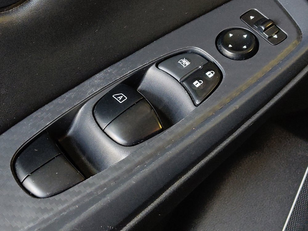 Used 2024 Nissan Sentra S FWD image 27