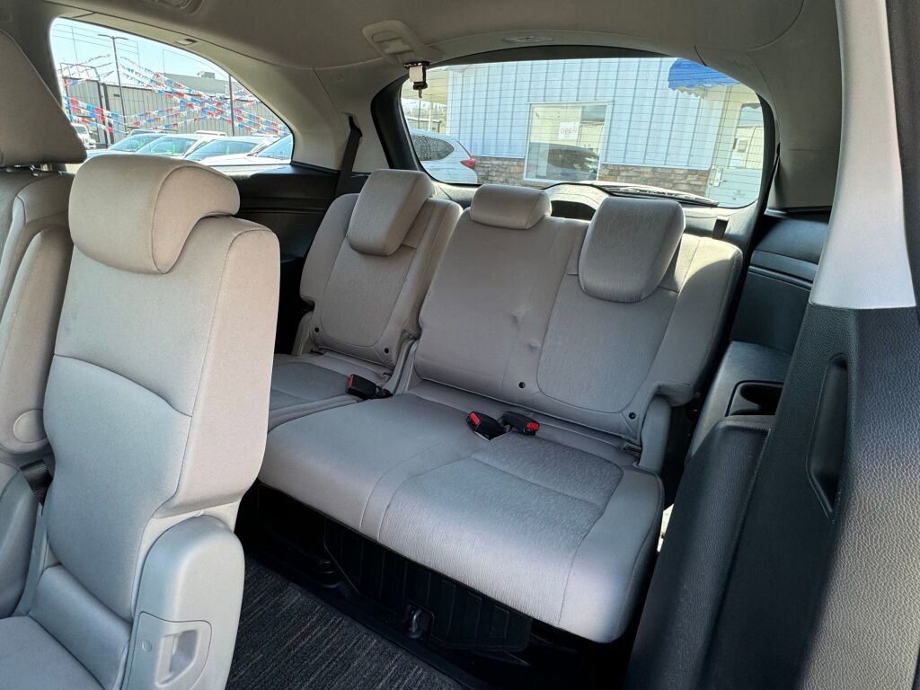 Used 2023 Honda Odyssey EX image 16