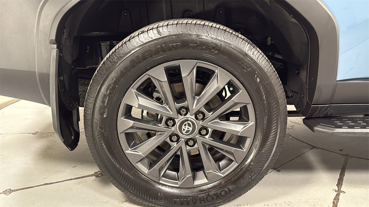 Certified 2025 Toyota Land Cruiser image 22