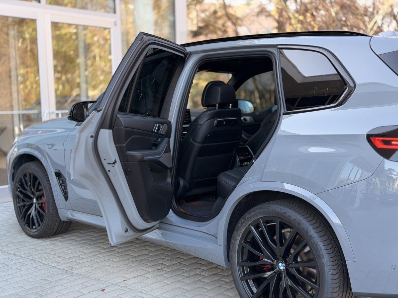 Certified 2024 BMW X5 M60i image 24