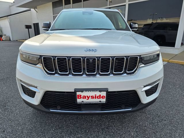 Used 2022 Jeep Grand Cherokee Limited 4xe w/ Luxury Tech Group II AWD/4WD image 4