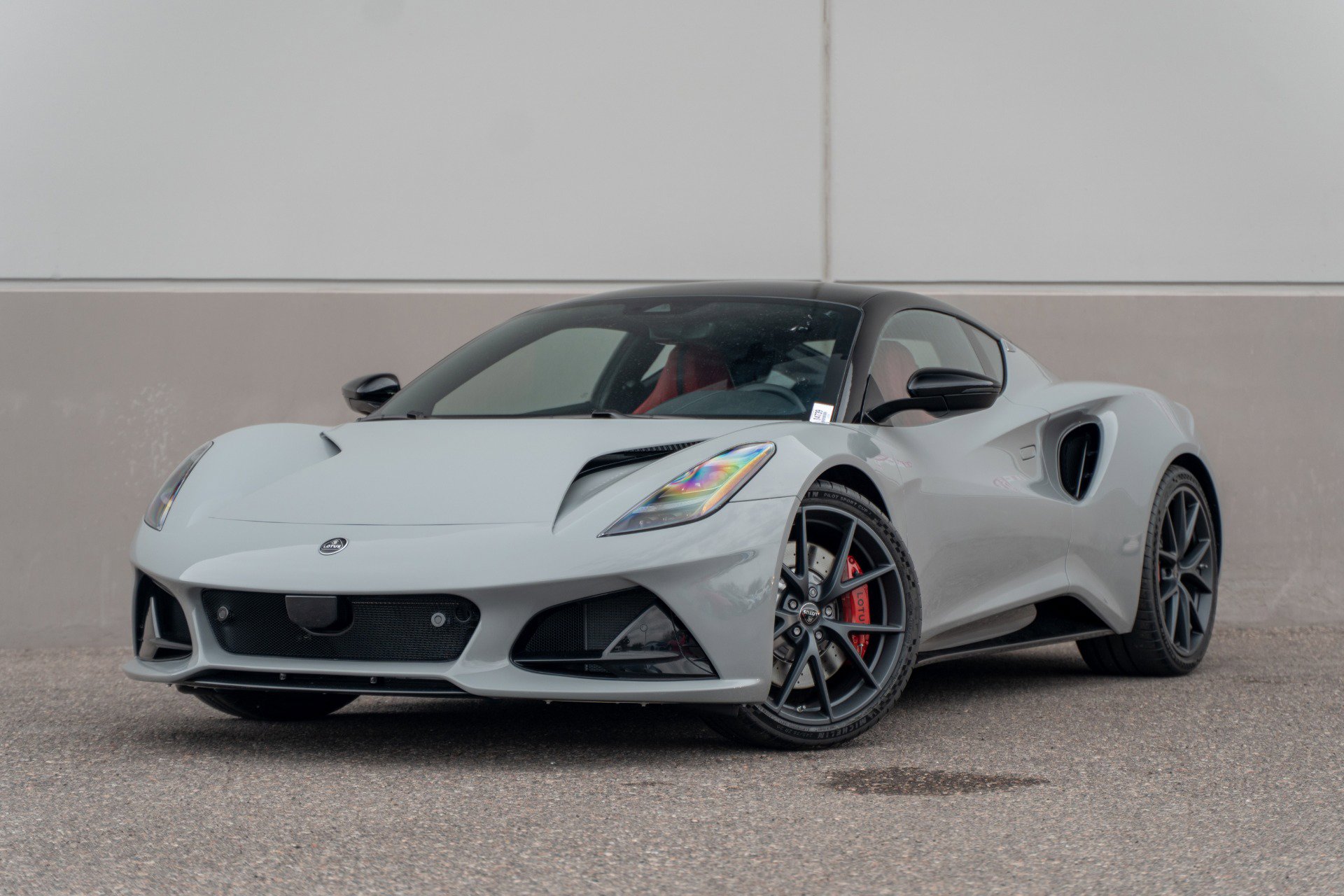 New 2026 Lotus Emira SE image 2