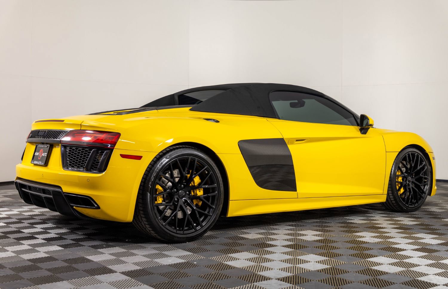 Used 2017 Audi R8 V10 AWD/4WD image 9