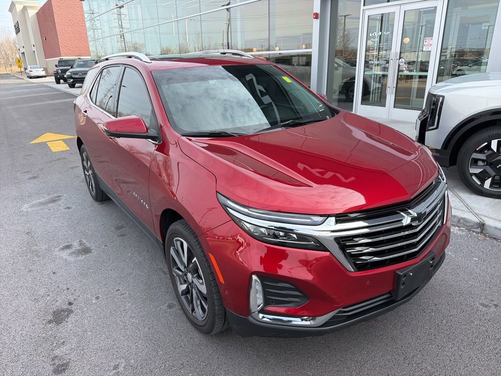 Used 2023 Chevrolet Equinox Premier image 3