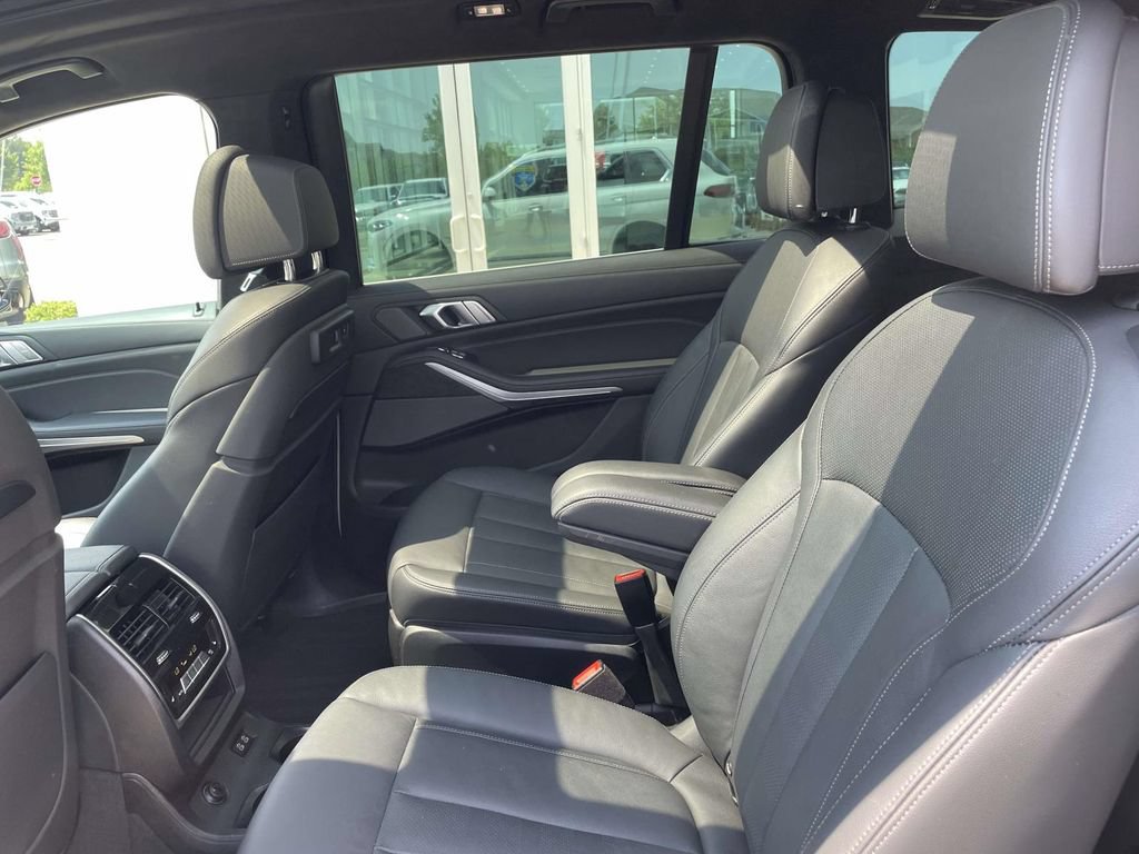 Used 2020 BMW X7 xDrive40i w/ Executive Package AWD/4WD image 12
