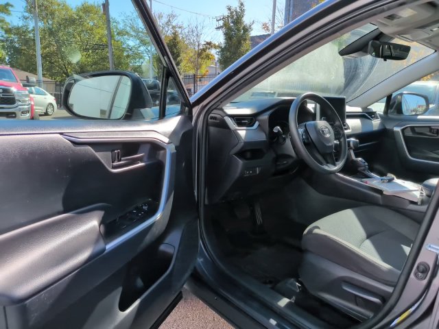 Used 2023 Toyota RAV4 LE FWD image 11