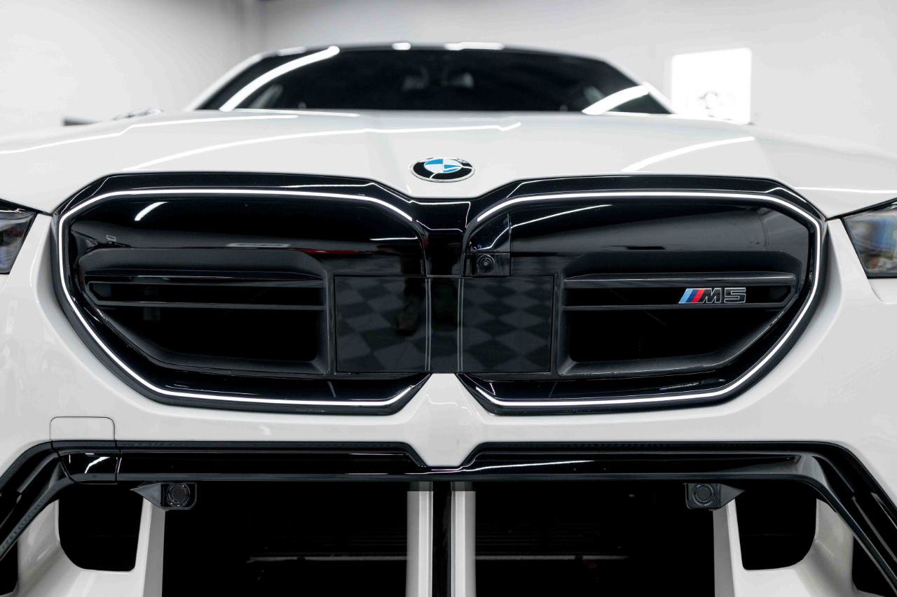 Used 2025 BMW M5 w/ Carbon Package AWD/4WD image 14