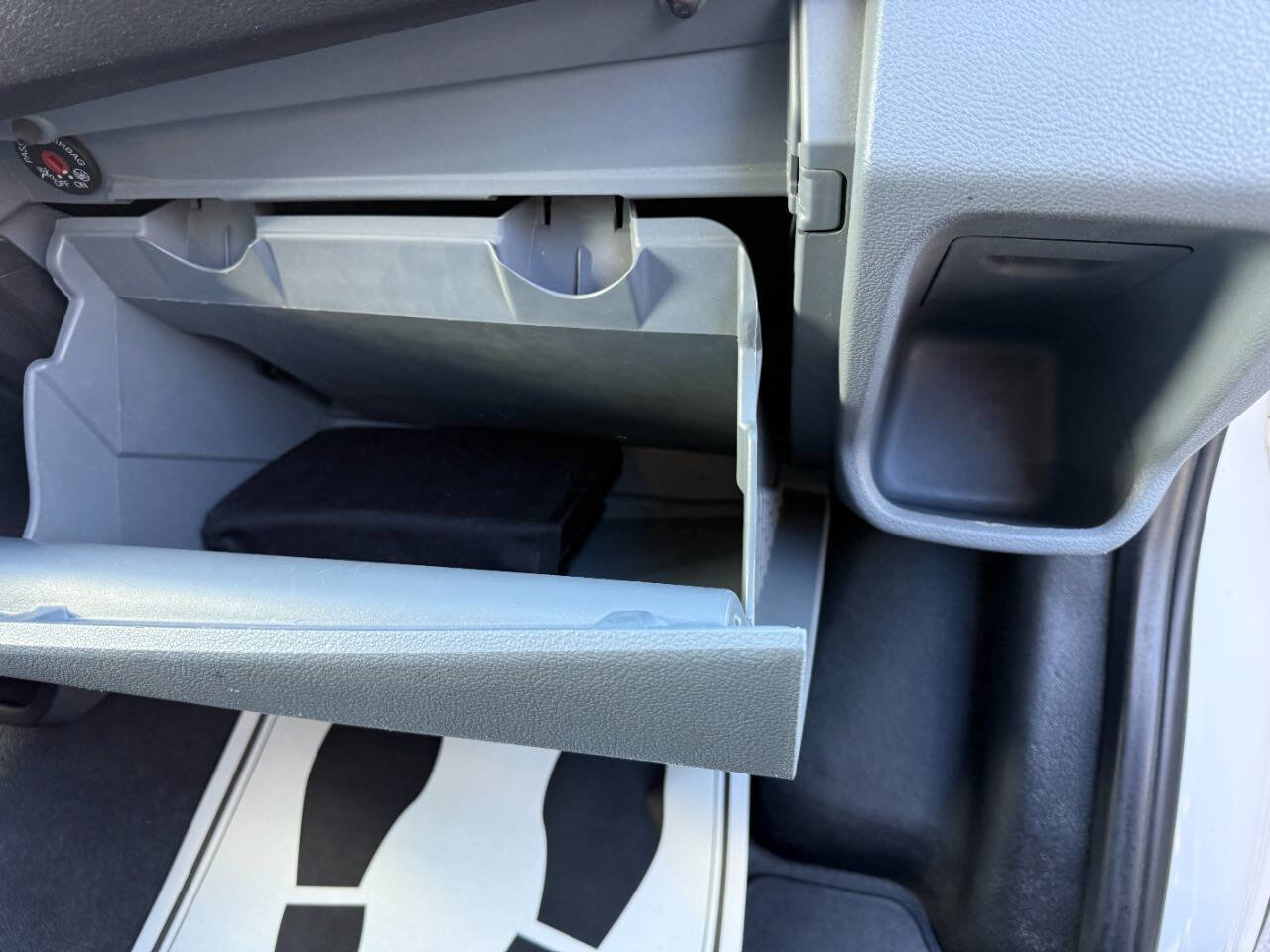 Used 2018 Ford Transit 250 130 Low Roof image 25