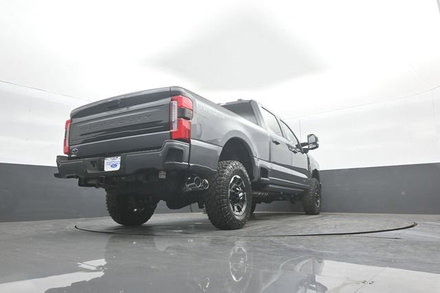 New 2026 Ford F250 Platinum image 40
