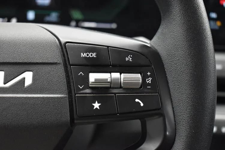 Used 2025 Kia K4 FWD image 22