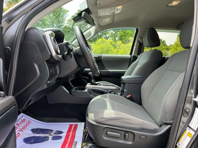 Used 2022 Toyota Tacoma SR5 AWD/4WD image 10