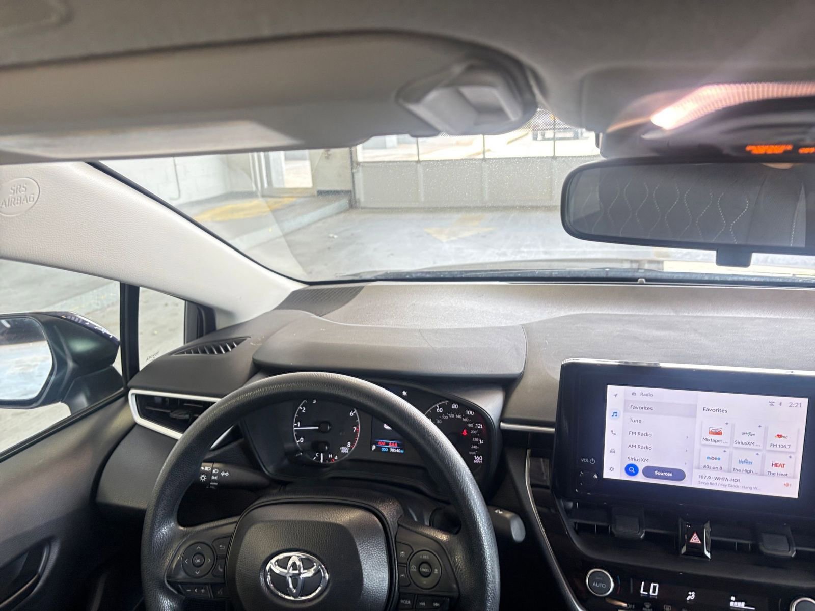 Used 2025 Toyota Corolla LE FWD image 33